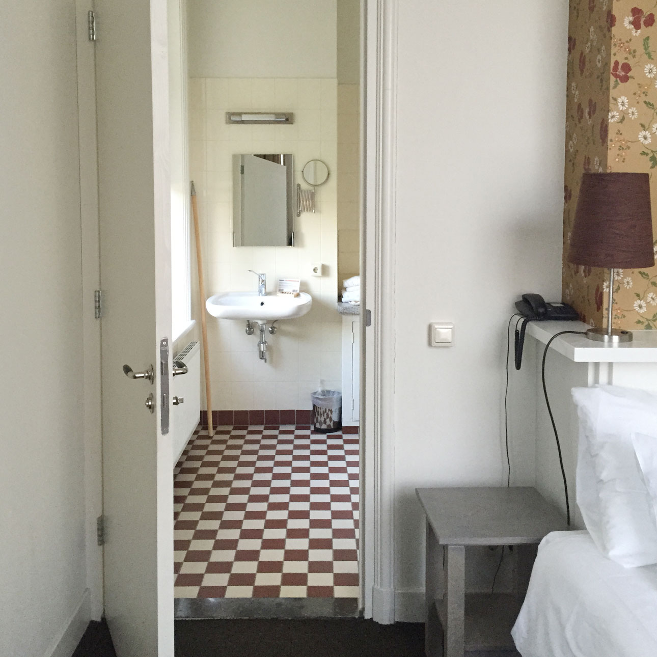 Hotel Bitter en Zoet Veenhuizen badkamer
