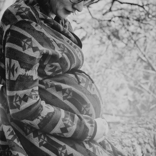 zwangerschapsfotoshoot marike bijlsma photojeanique buik zwart-wit